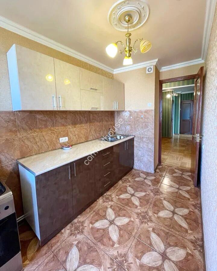 448592-3152410-crop