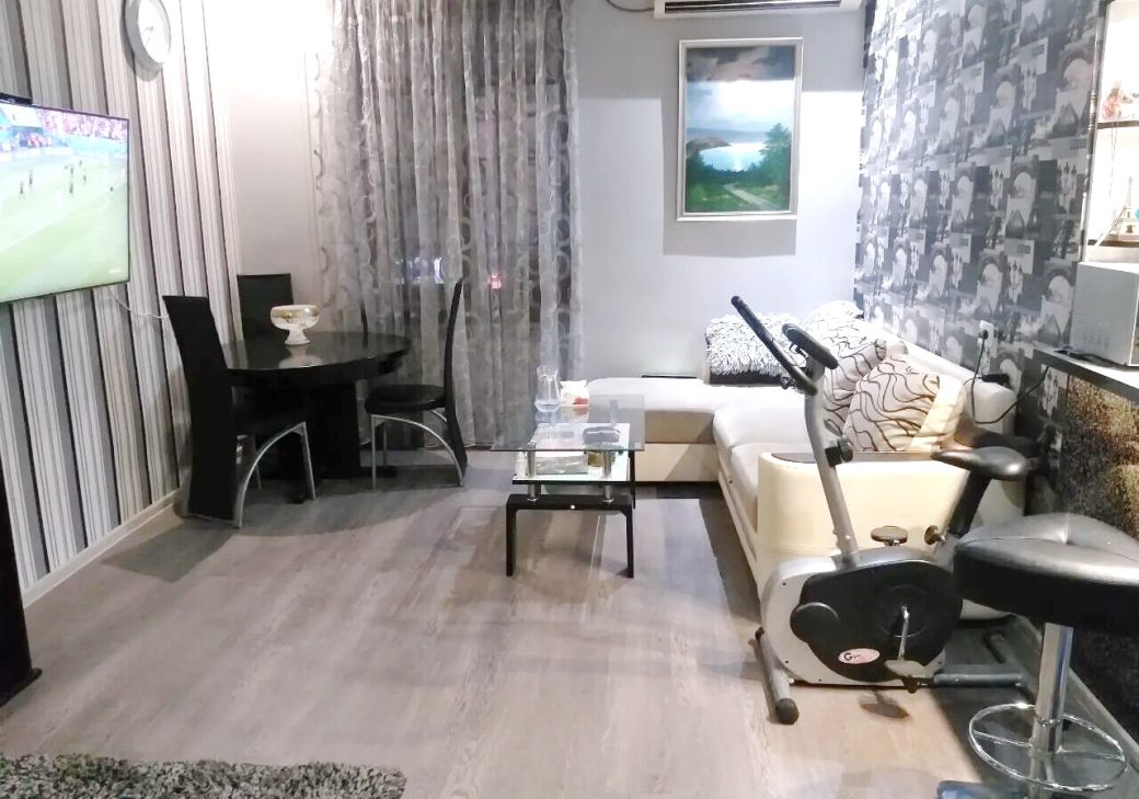 454316-3238143-crop