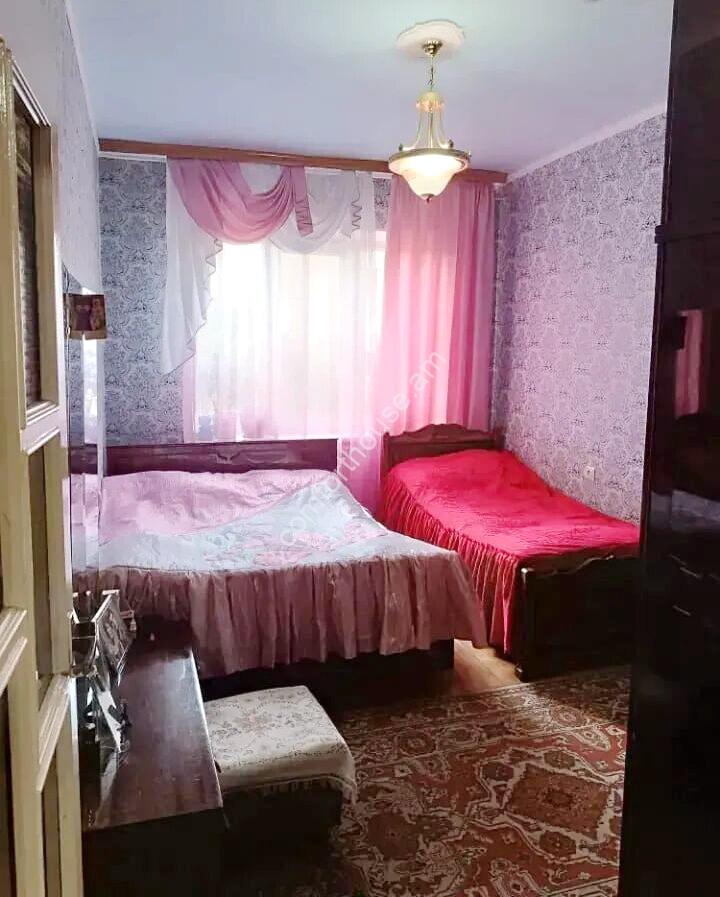 456157-3265679-crop