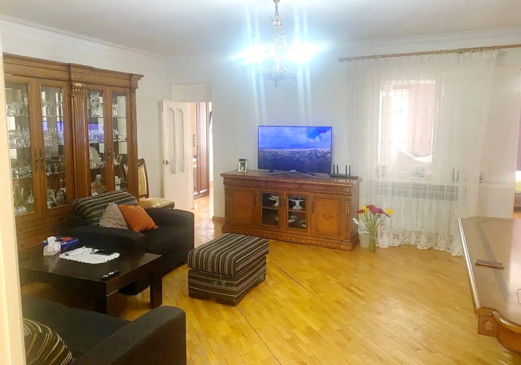 456555-3271337-crop