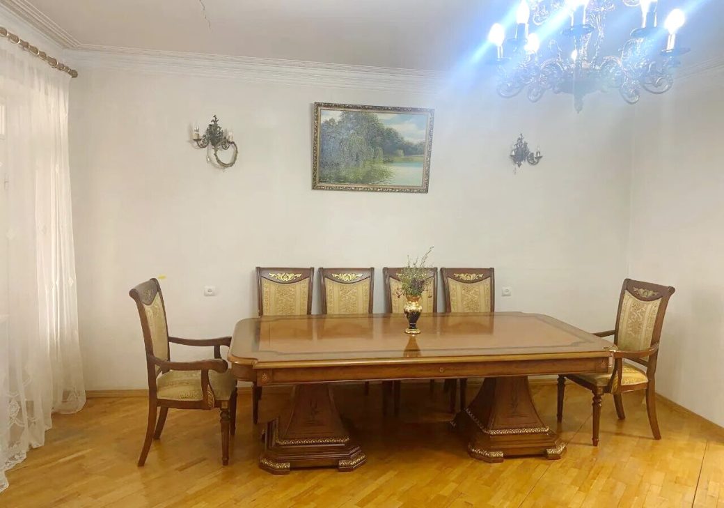 456555-3271340-crop