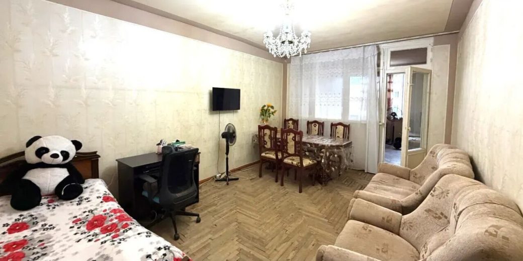 458106-3293483-crop