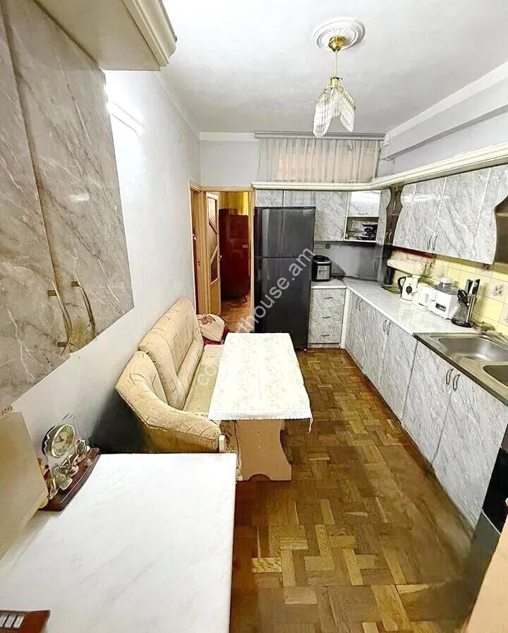 458532-3299871-crop