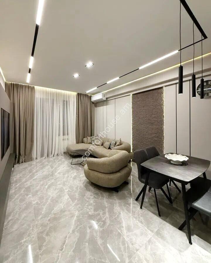 458594-3300763-crop