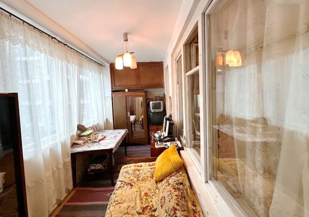 459331-3312064-crop
