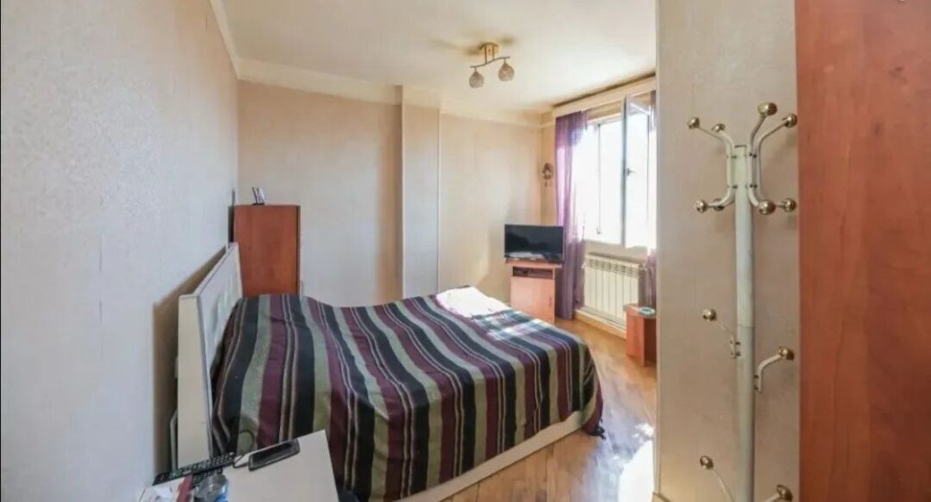 459954-3320856-crop