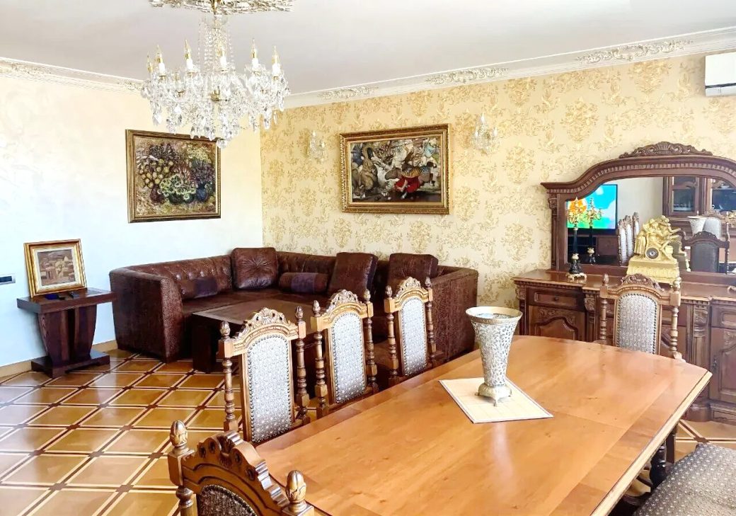 459985-3321189-crop