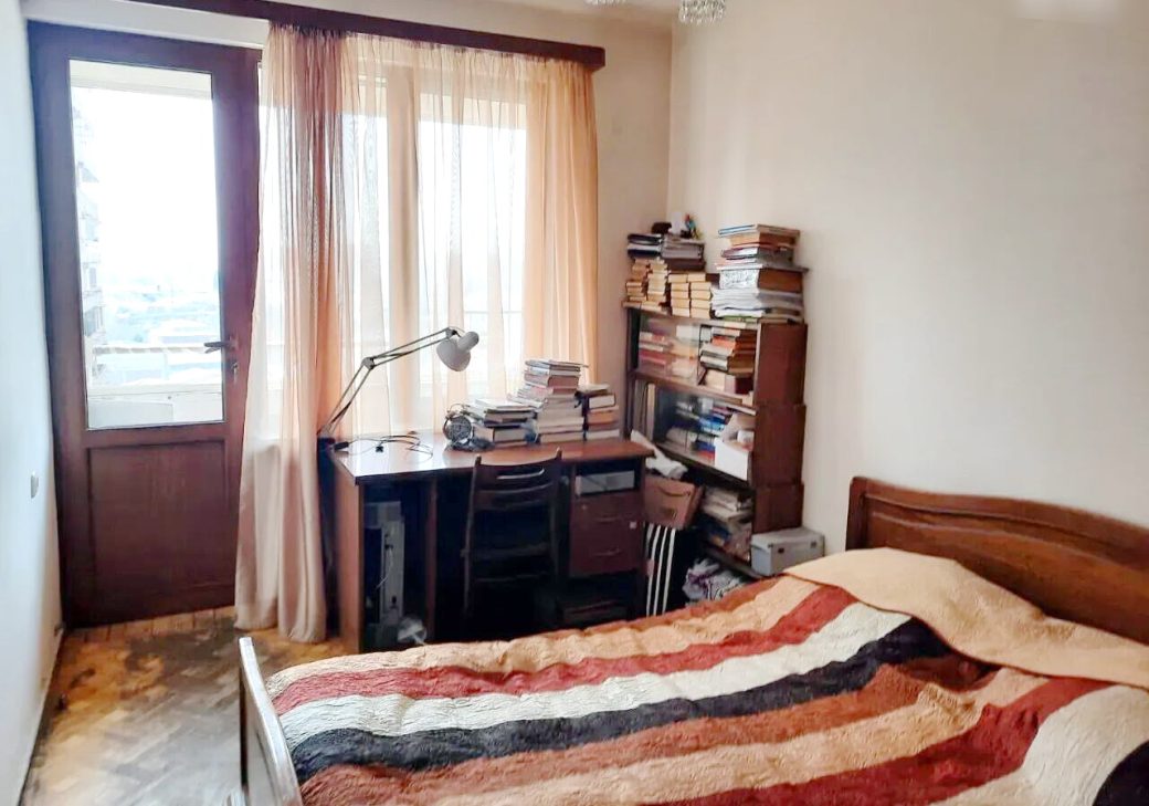 460075-3322572-crop