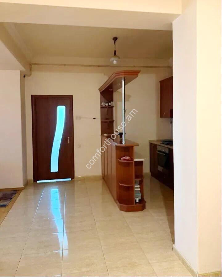 460358-3326799-crop