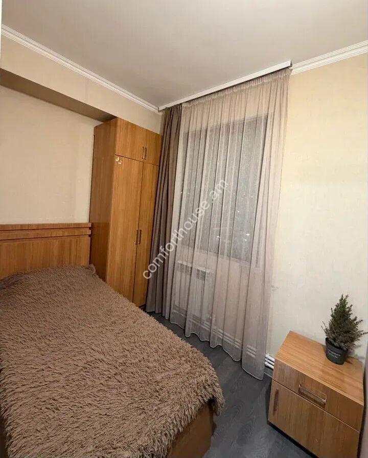 460743-3332301-crop
