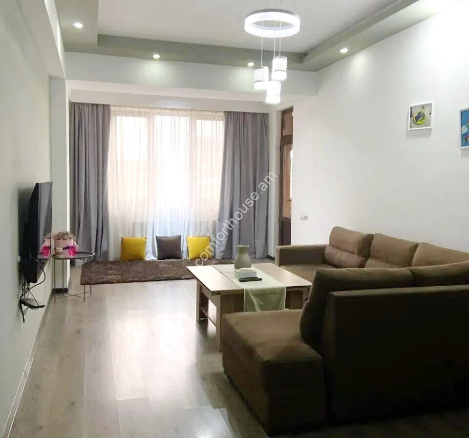 460754-3332445-crop