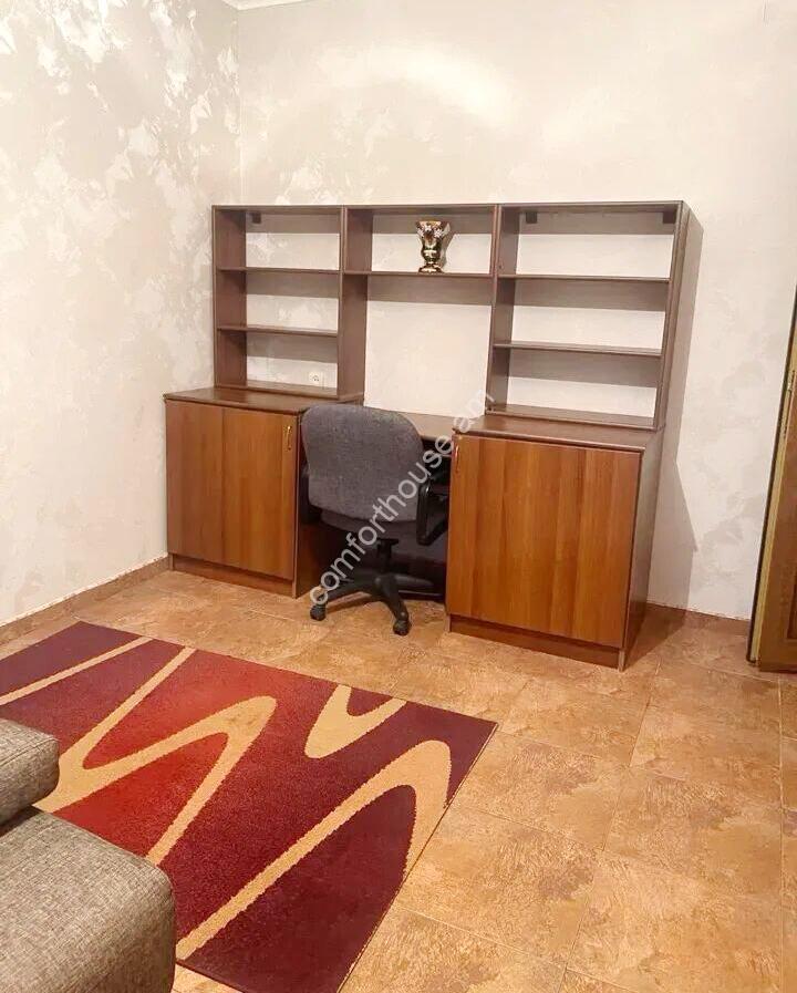 460839-3333678-crop