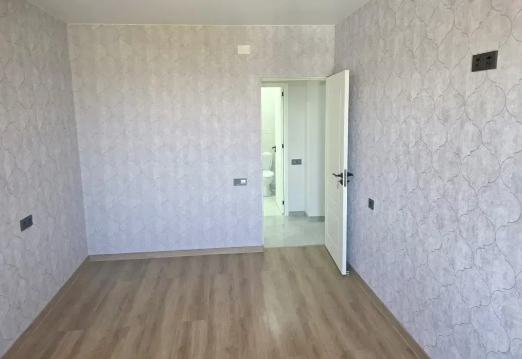 100516803