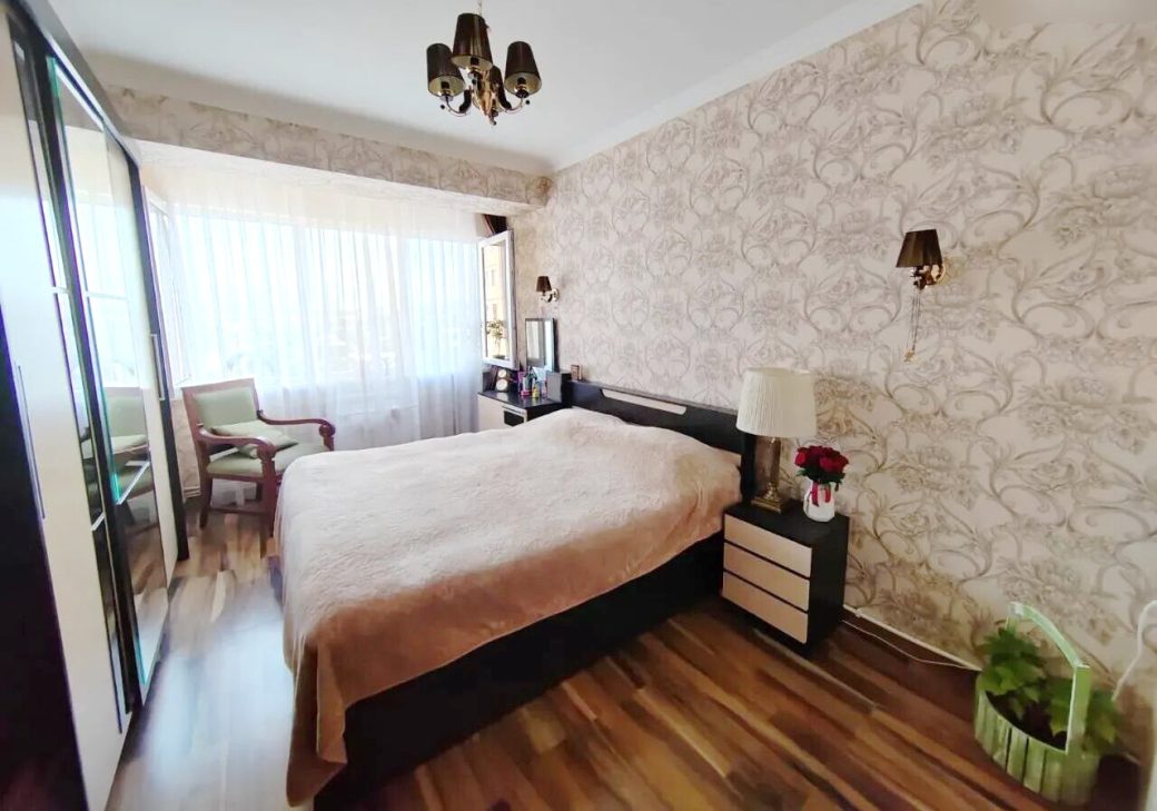 449022-3158604-crop
