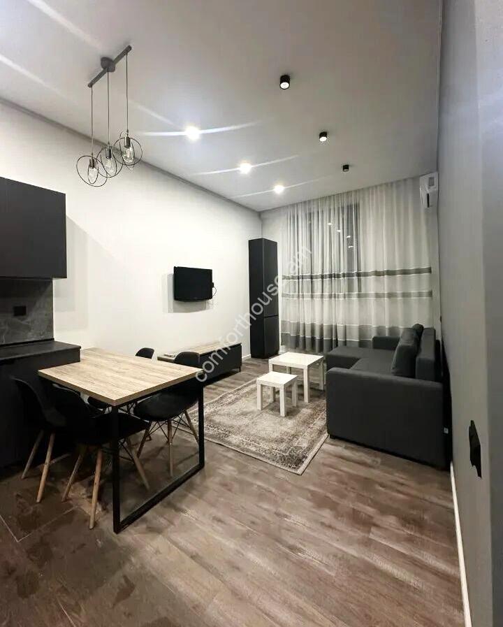 458446-3298259-crop