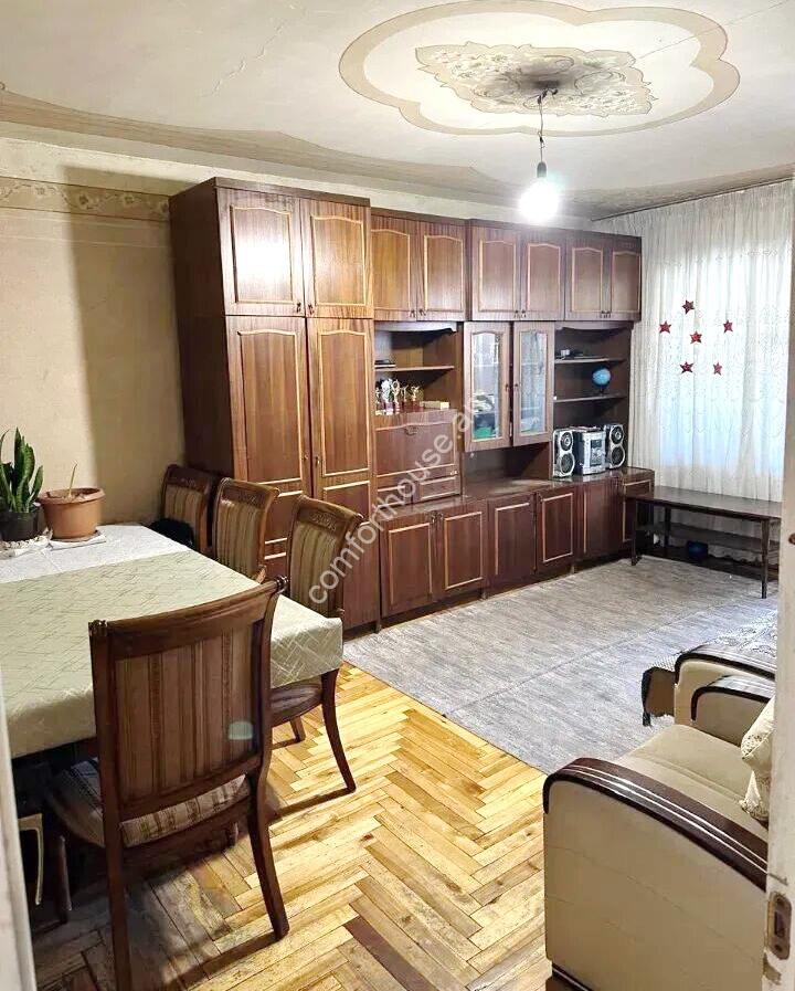 459006-3306797-crop