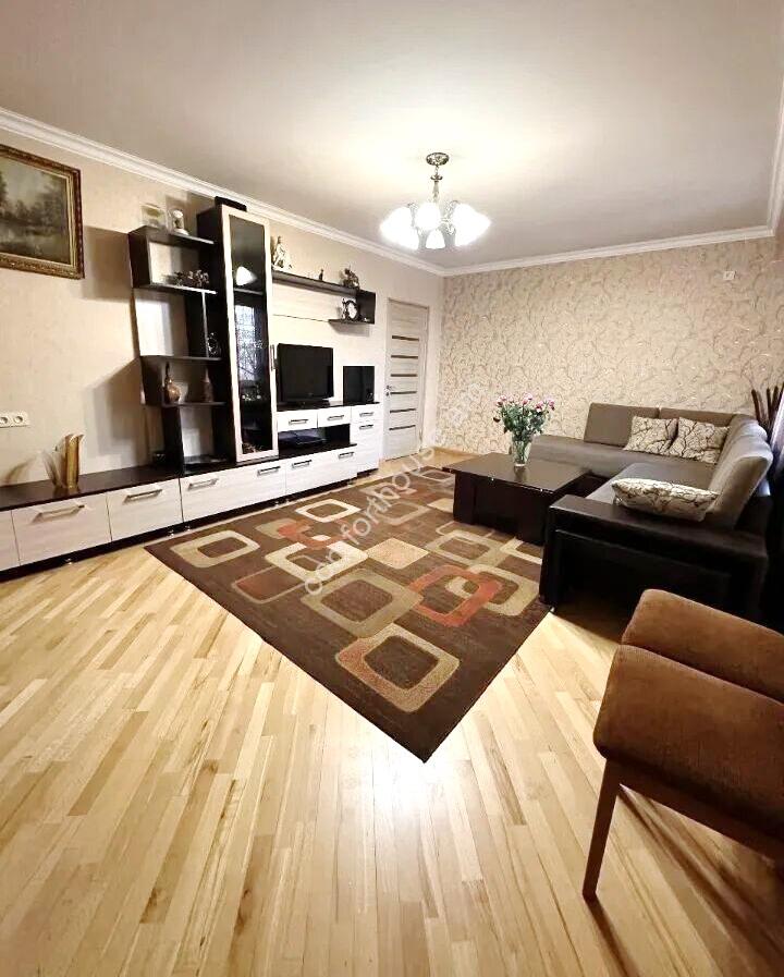 460056-3322299-crop