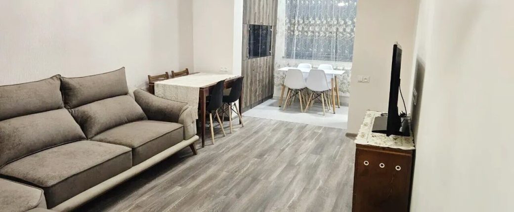 461601-3345442-crop