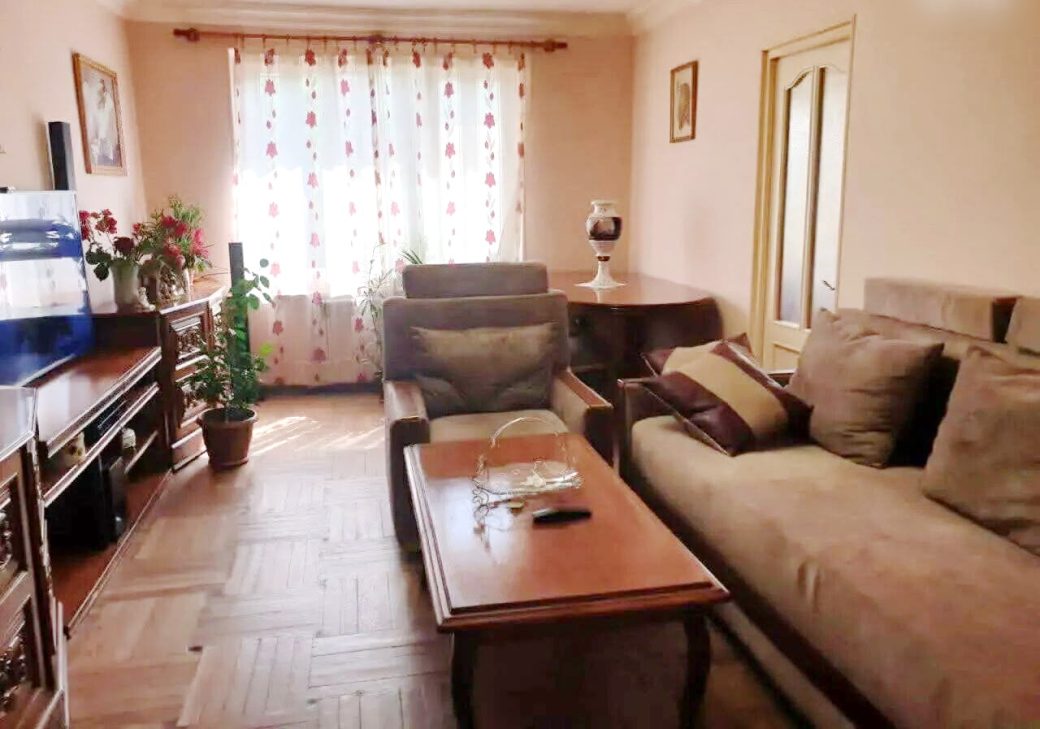 462573-3359875-crop