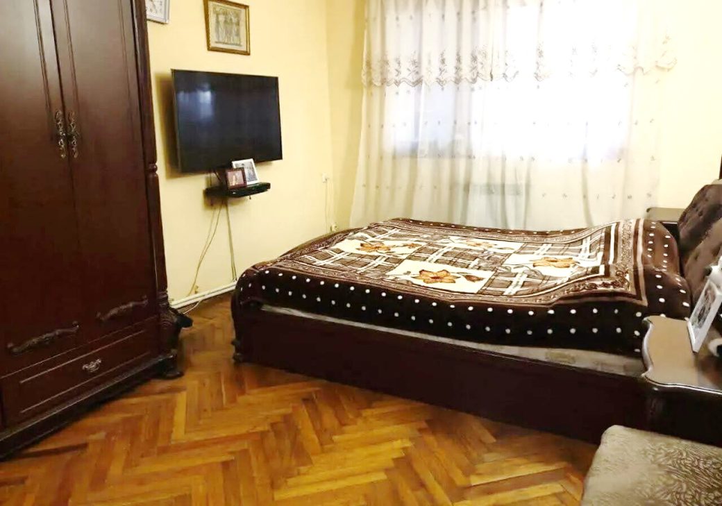 462573-3359878-crop