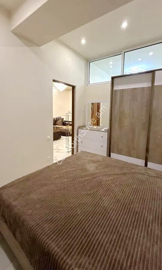 463687-3376631-crop