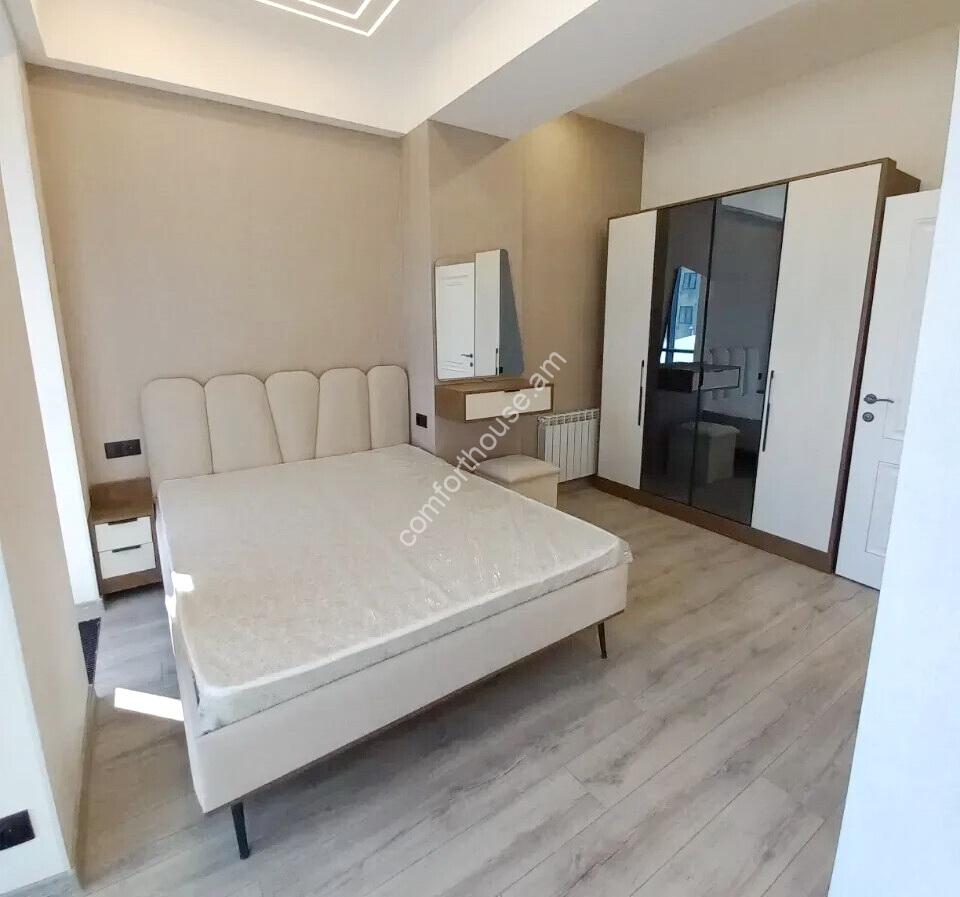 463847-3378870-crop