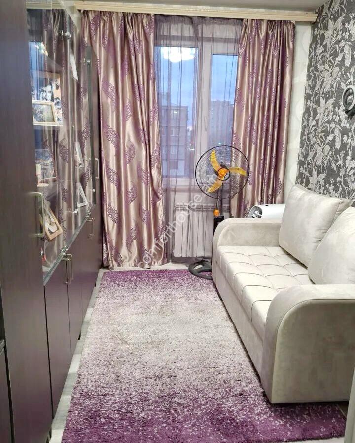 449887-3171231-crop
