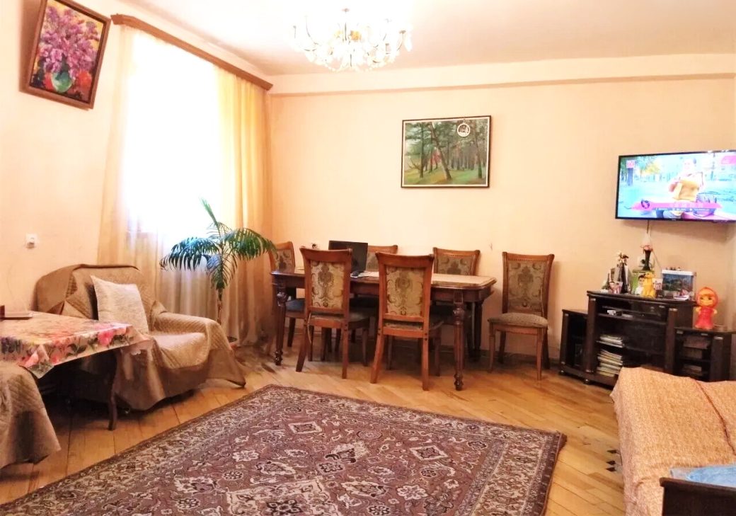 464960-3396021-crop
