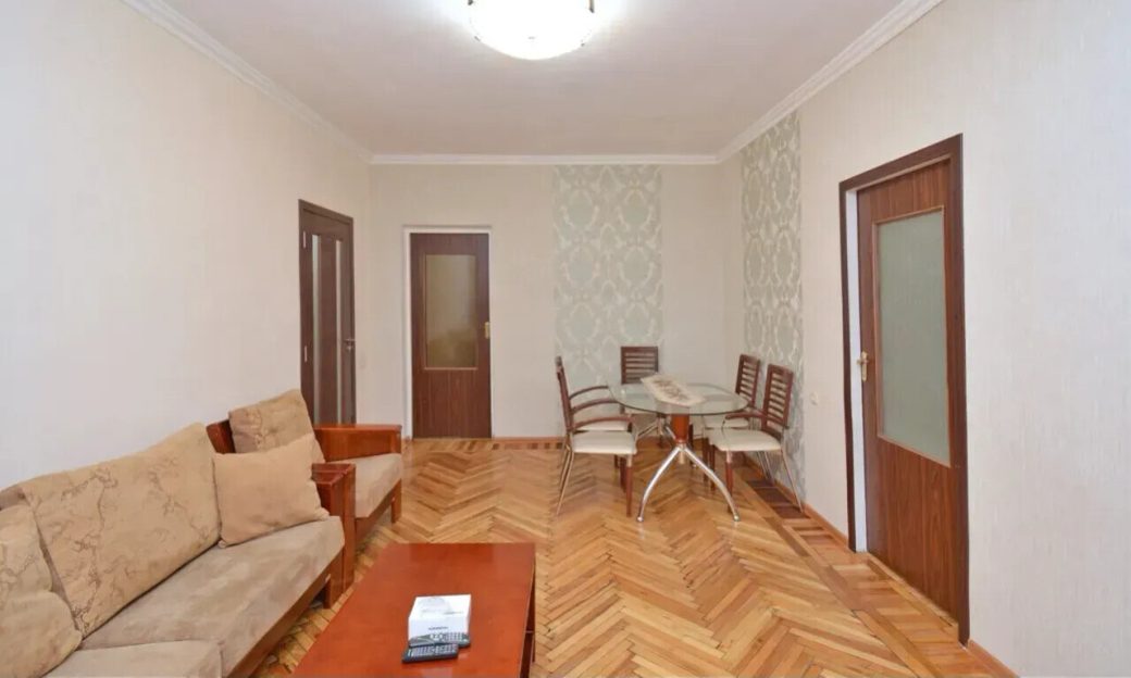 465676-3406587-crop