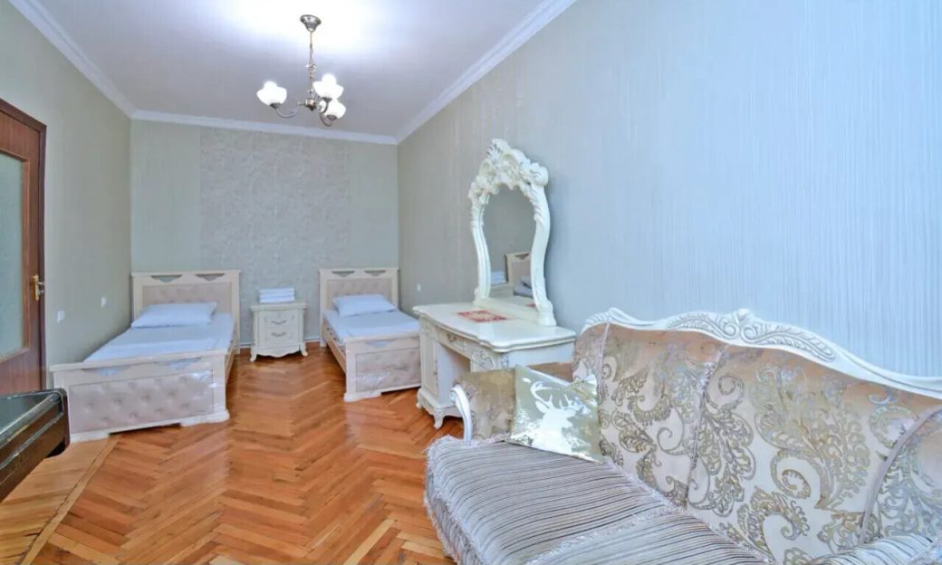 465676-3406600-crop