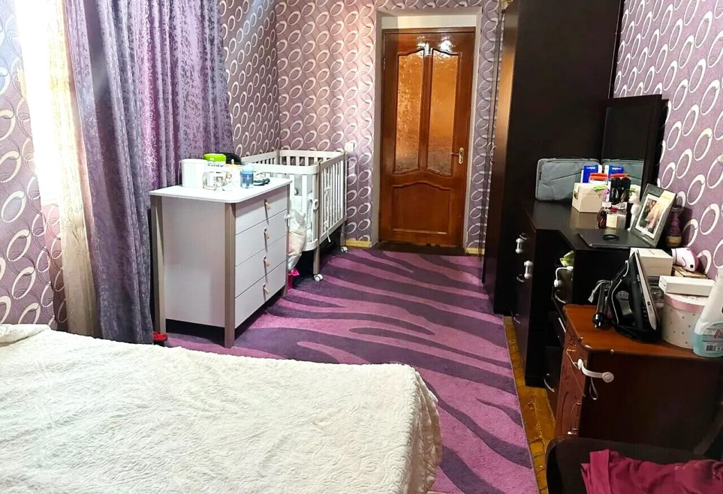 467071-3427541-crop