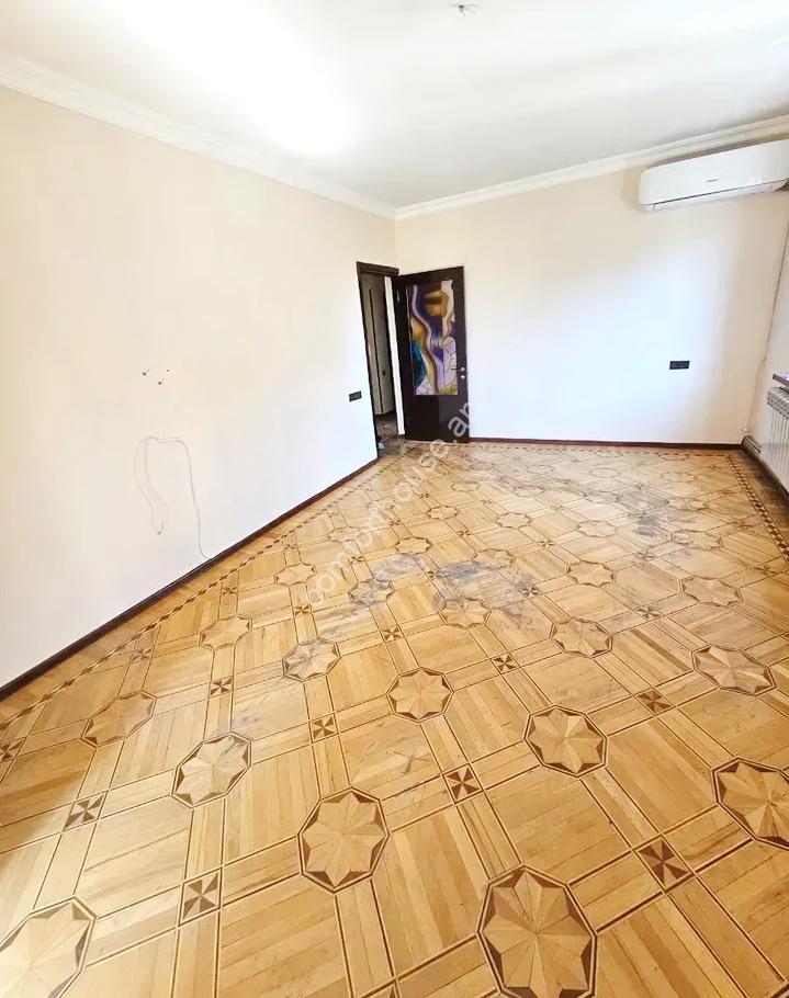 102325992