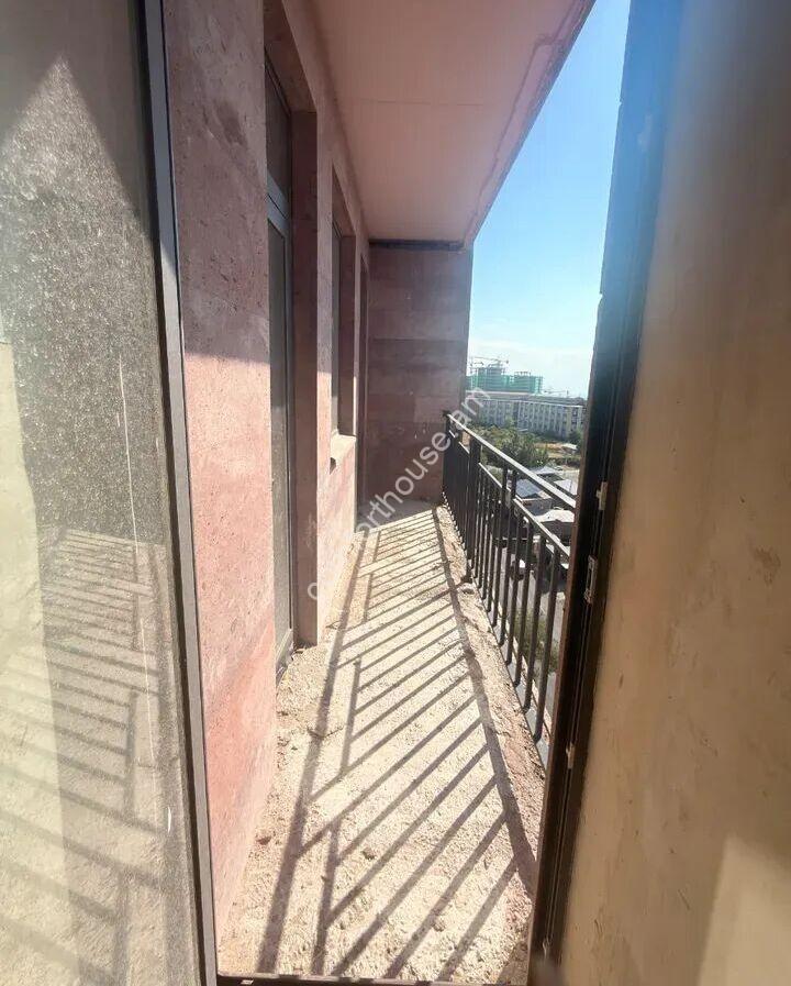 458375-3297273-crop