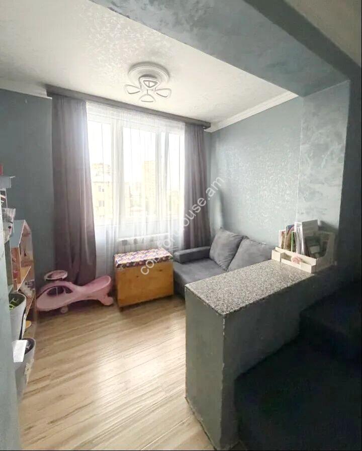 462569-3359848-crop