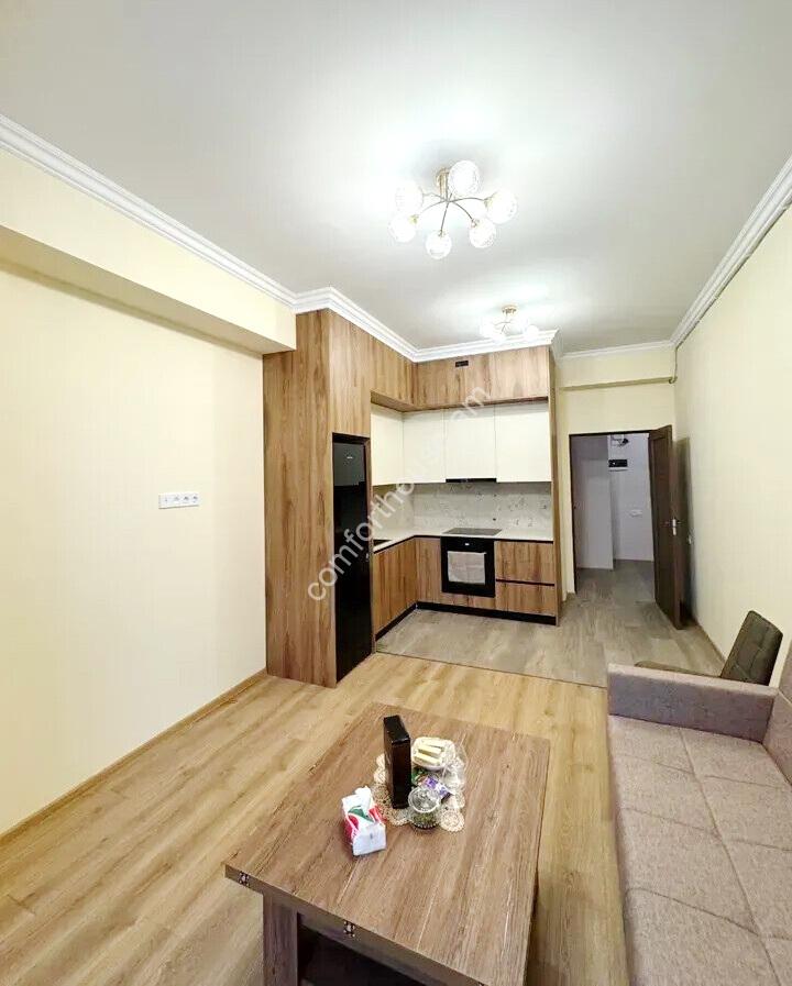 467743-3437504-crop