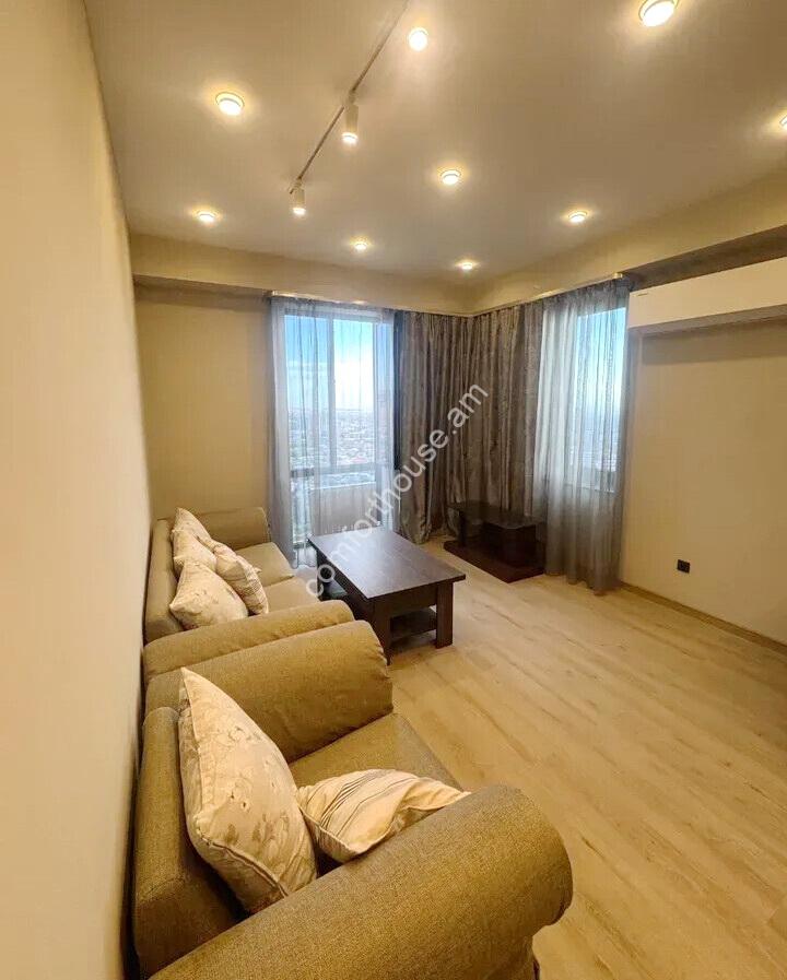 468698-3452436-crop