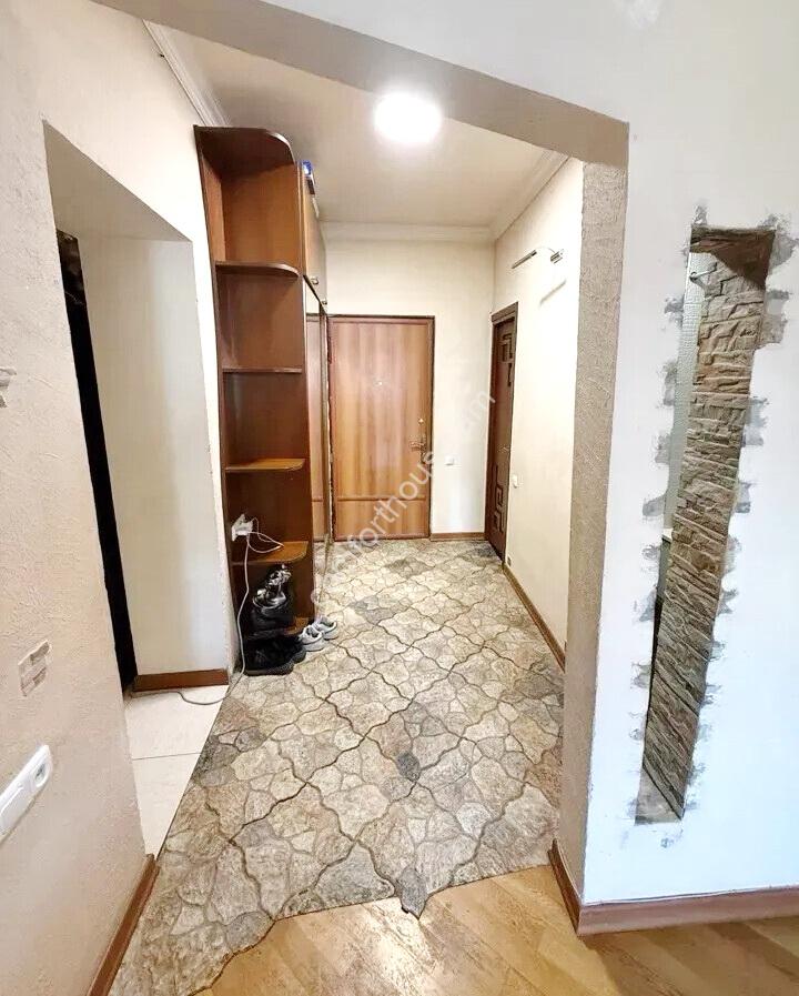 468797-3453967-crop