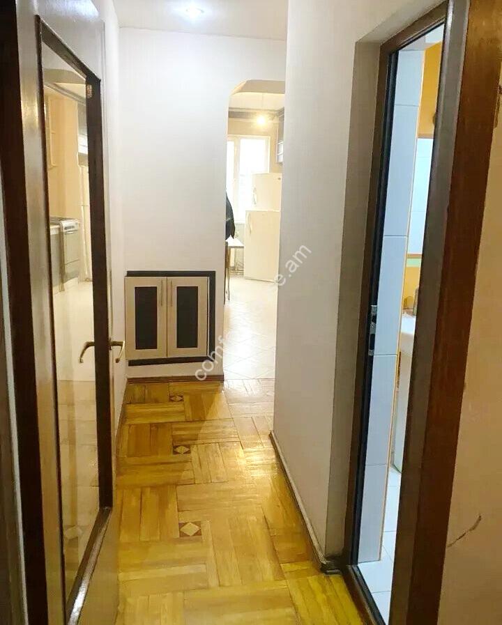 468869-3455041-crop