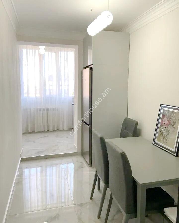 468912-3455784-crop