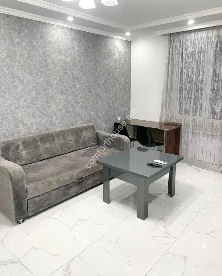 469028-3457713-crop