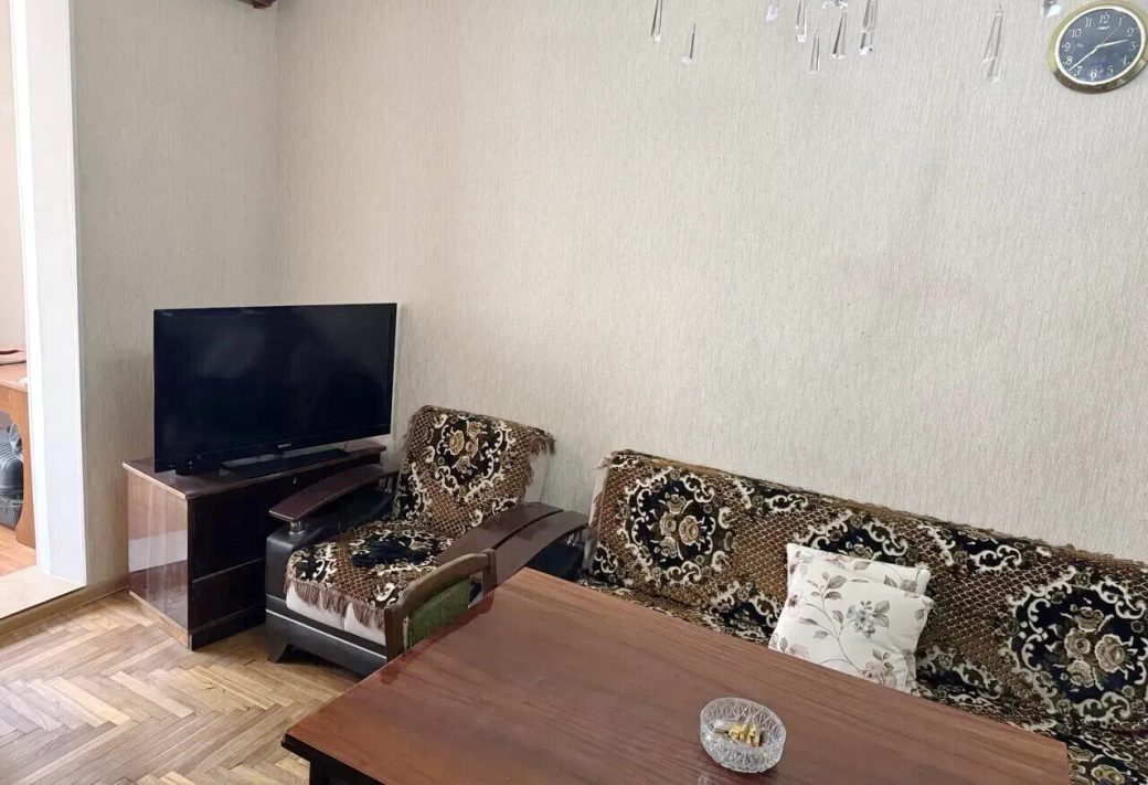 469064-3458215-crop
