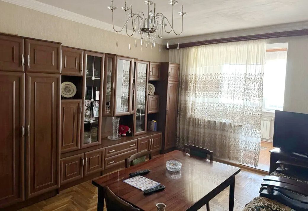 469064-3458216-crop