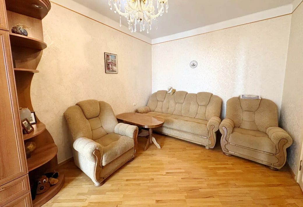 469115-3458978-crop