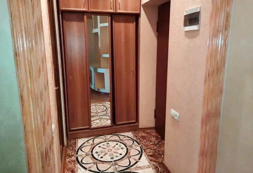 469333-3462194-crop