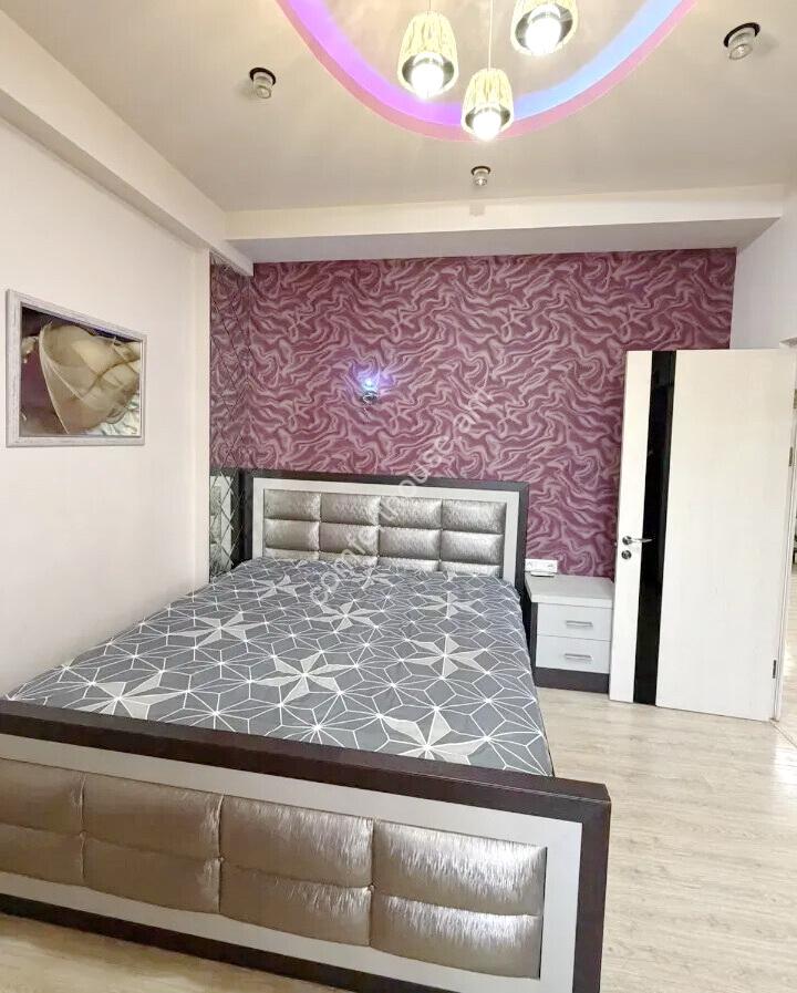 469892-3470892-crop