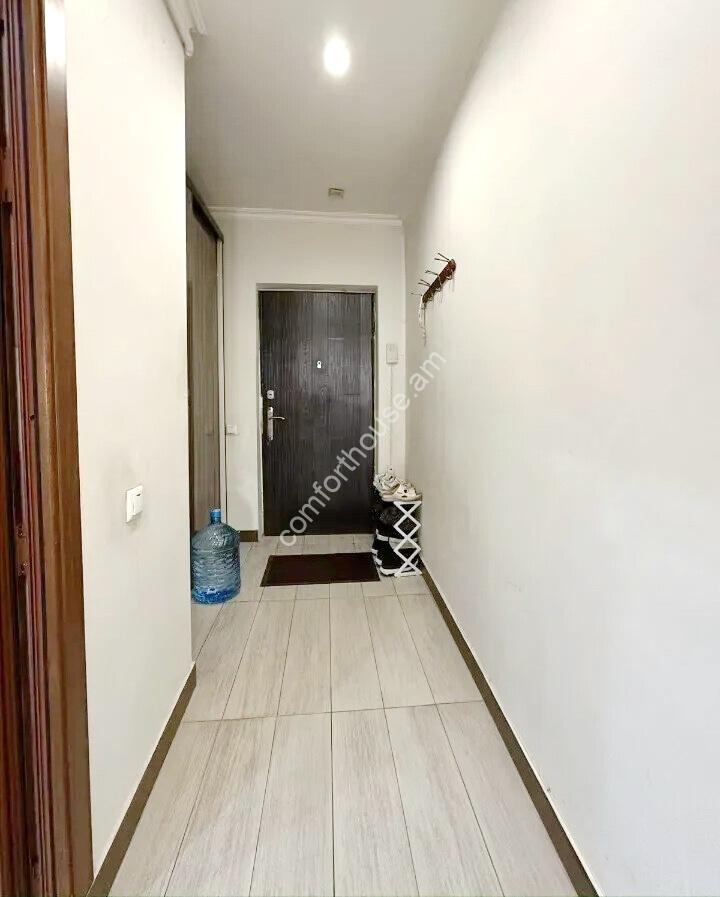 470004-3472748-crop