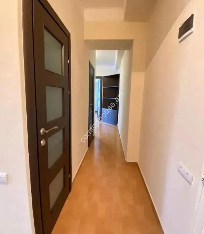 470343-3478022-crop