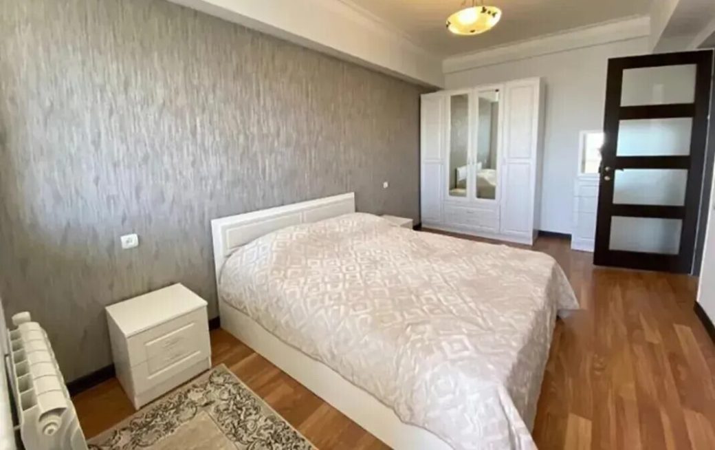 470343-3478025-crop