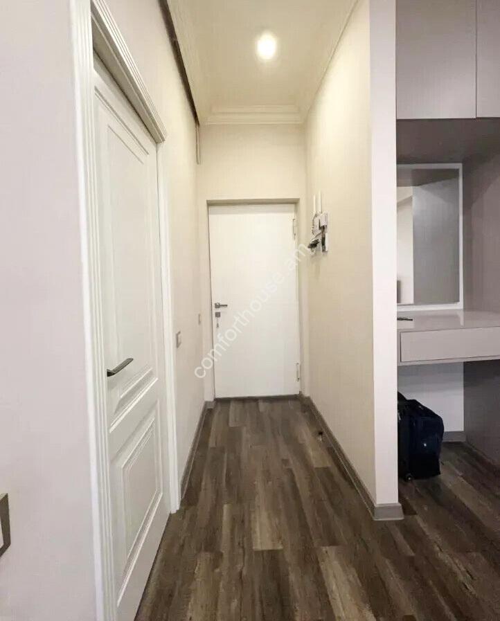 470384-3478694-crop