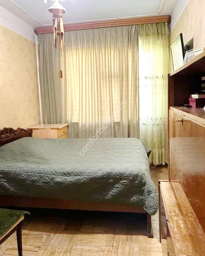 470634-3482573-crop